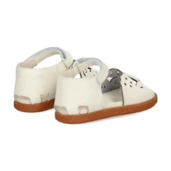 CAMPER Sandalias, chanclas y albarcas de niña K800560 002