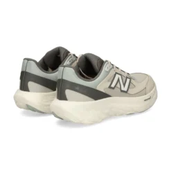 NEW BALANCE Zapatillas de Hombre UTRN 8ZC